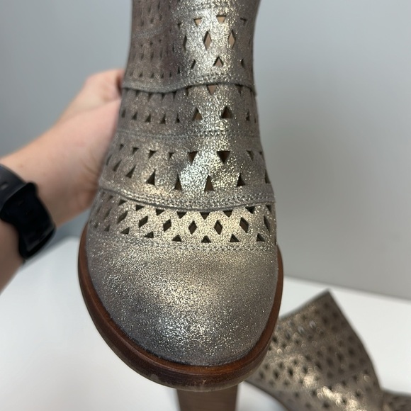 Steve Madden Gold Harmony Mules Size 10 - Picture 14 of 14